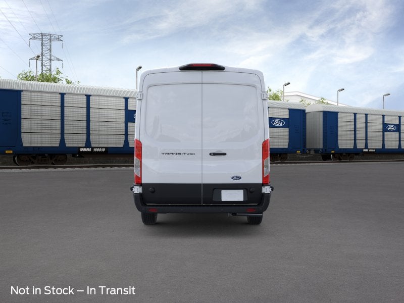 Furgoneta de carga comercial Ford Transit 2026