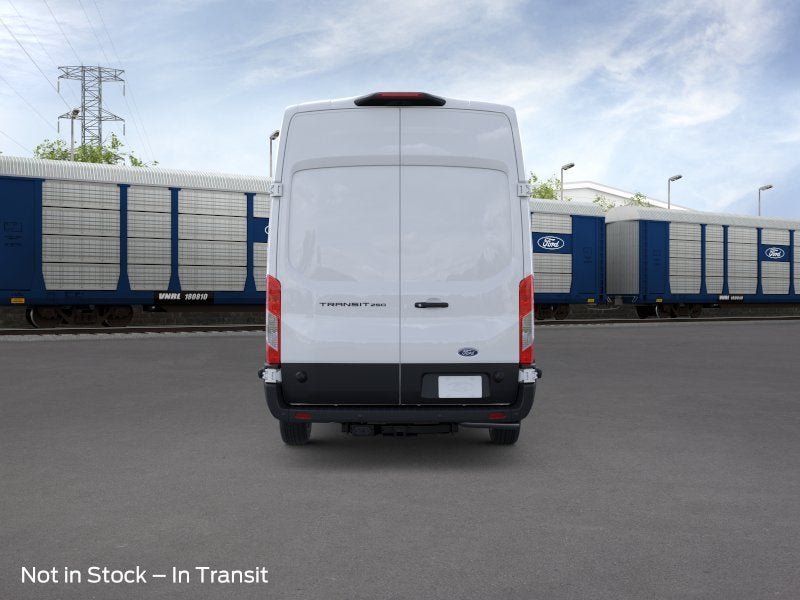 Furgoneta de carga comercial Ford Transit 2026