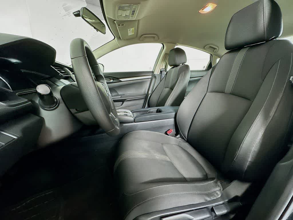 Honda Civic Sedán LX 2016