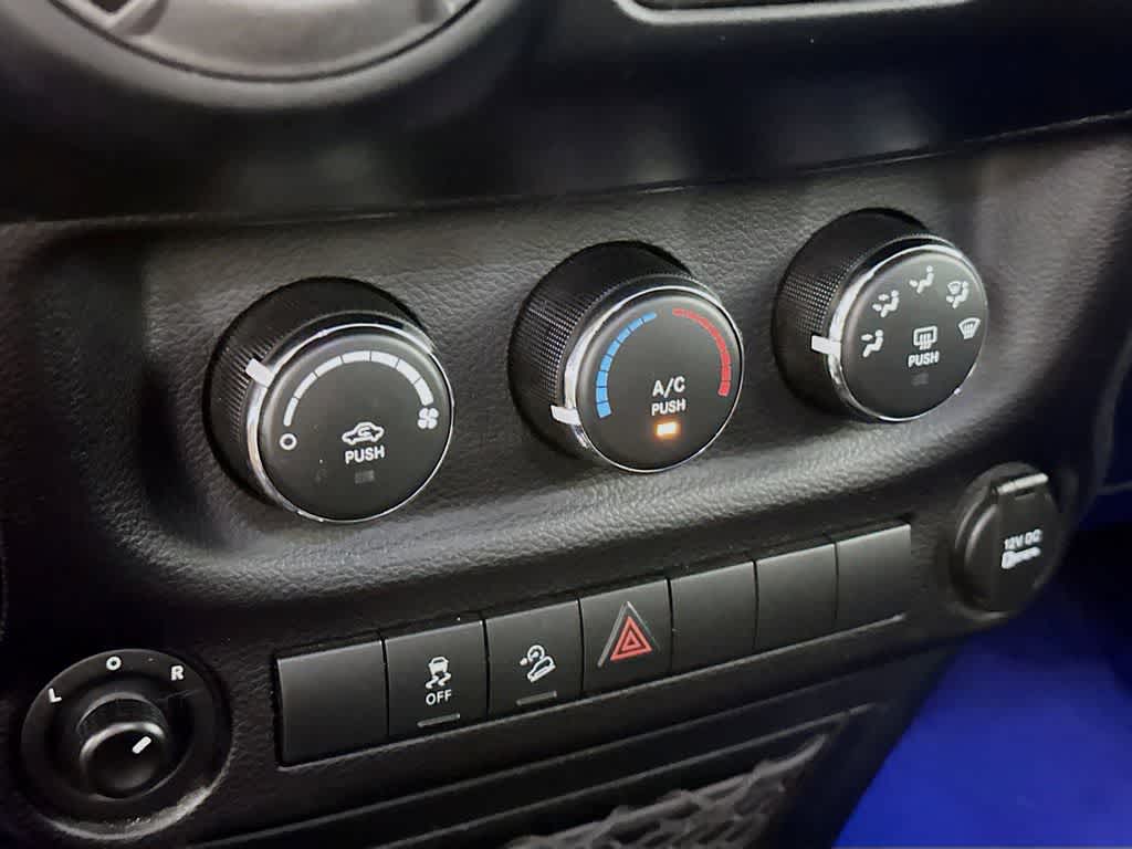 Jeep Wrangler Unlimited Sport 2016