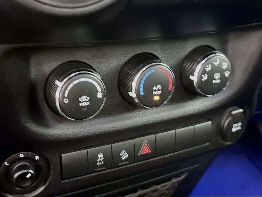 Jeep Wrangler Unlimited Sport 2016