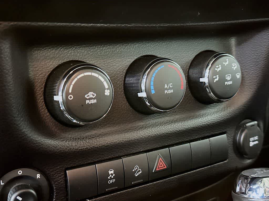 Jeep Wrangler Unlimited Sport 2015