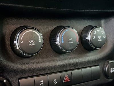 Jeep Wrangler Unlimited Sport 2017