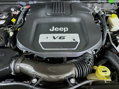 Jeep Wrangler Unlimited Sport 2017