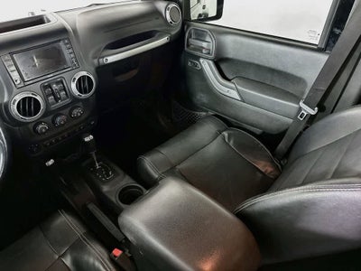 Jeep Wrangler Unlimited Sahara 2012
