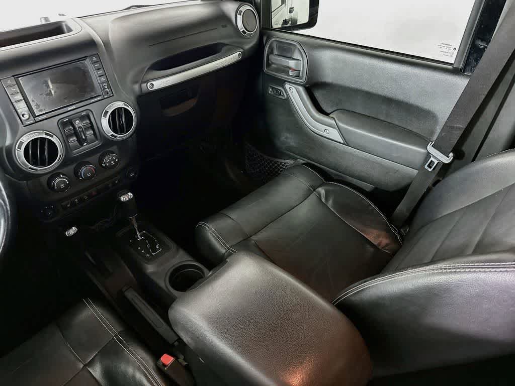 Jeep Wrangler Unlimited Sahara 2012