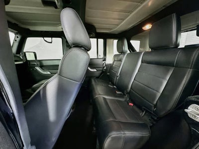 Jeep Wrangler Unlimited Sahara 2012