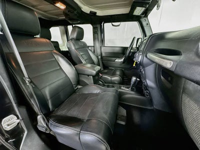 Jeep Wrangler Unlimited Sahara 2012