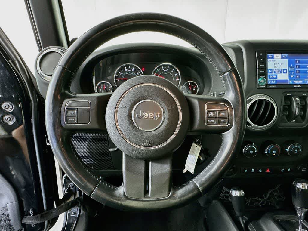 Jeep Wrangler Unlimited Sahara 2012