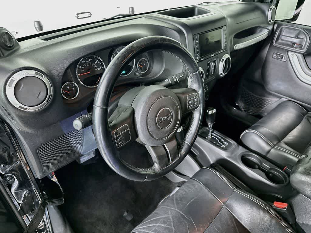 Jeep Wrangler Unlimited Sahara 2012