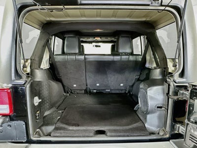 Jeep Wrangler Unlimited Sahara 2012