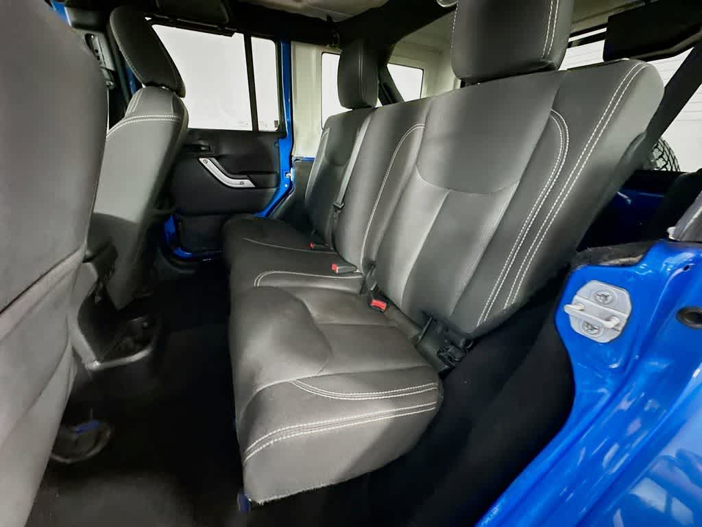 Jeep Wrangler Unlimited Sahara 2015
