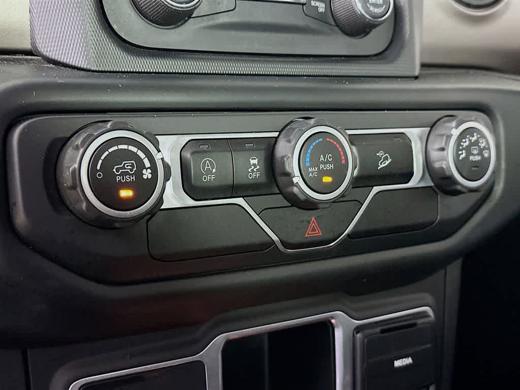 Jeep Wrangler Unlimited Sport 2018