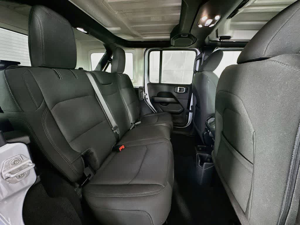 Jeep Wrangler Sahara 2023