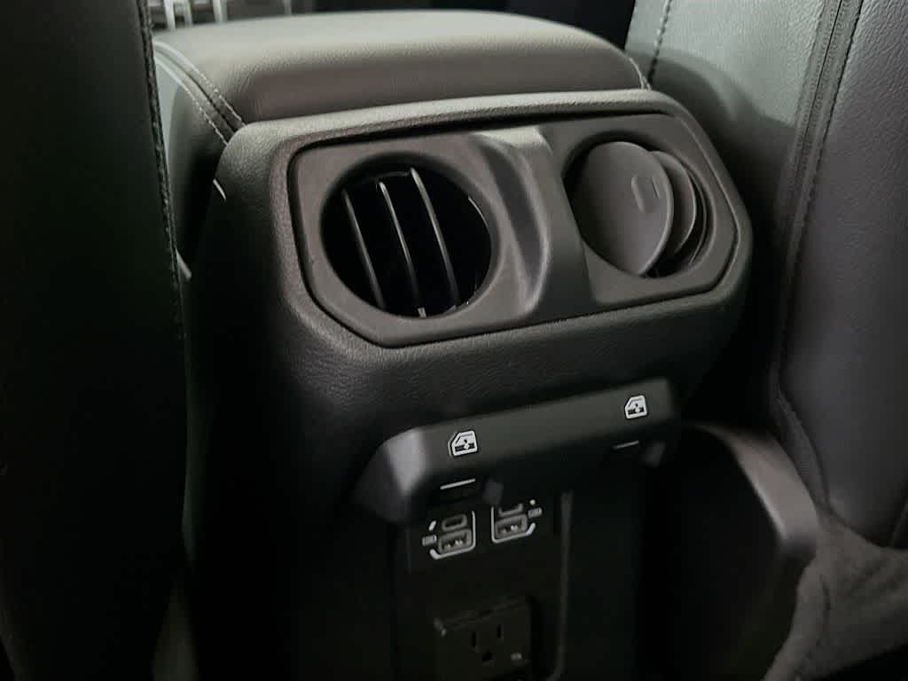 Jeep Wrangler Unlimited Sahara 2022