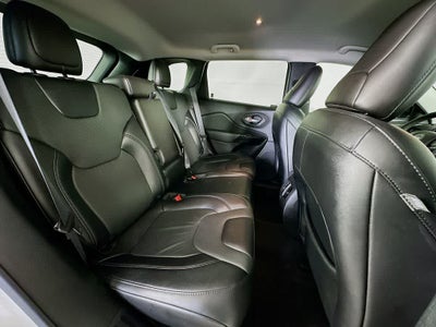 Jeep Cherokee Altitude Lux 2023