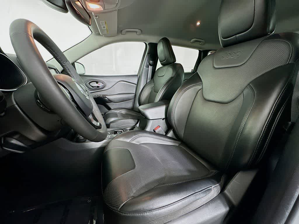 Jeep Cherokee Altitude Lux 2023