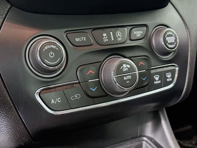 Jeep Cherokee Altitude Lux 2023