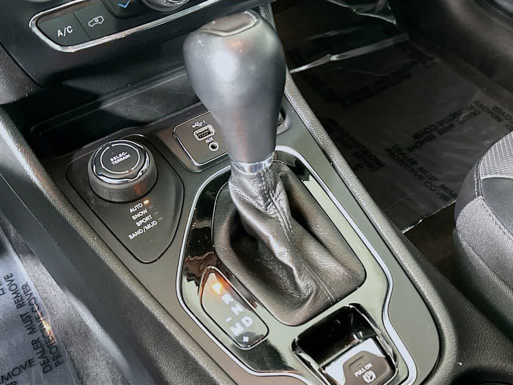 Jeep Cherokee Altitude Lux 2023