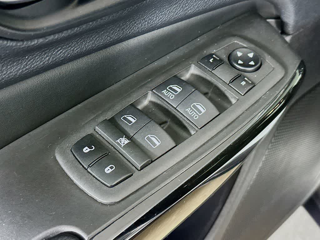 Jeep Cherokee Altitude Lux 2023