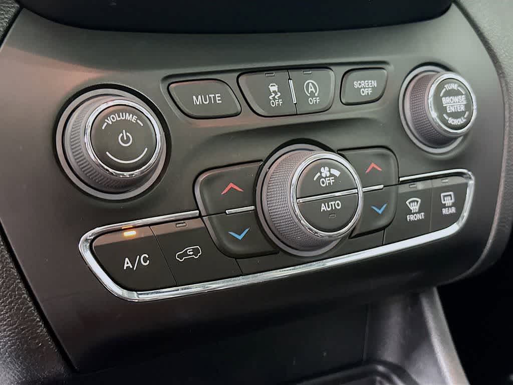 2022 Jeep Cherokee Latitude Lux