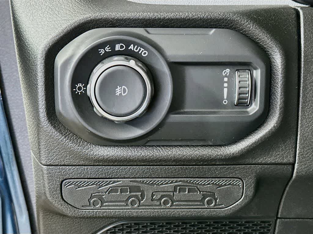 Jeep Wrangler Willys 2025