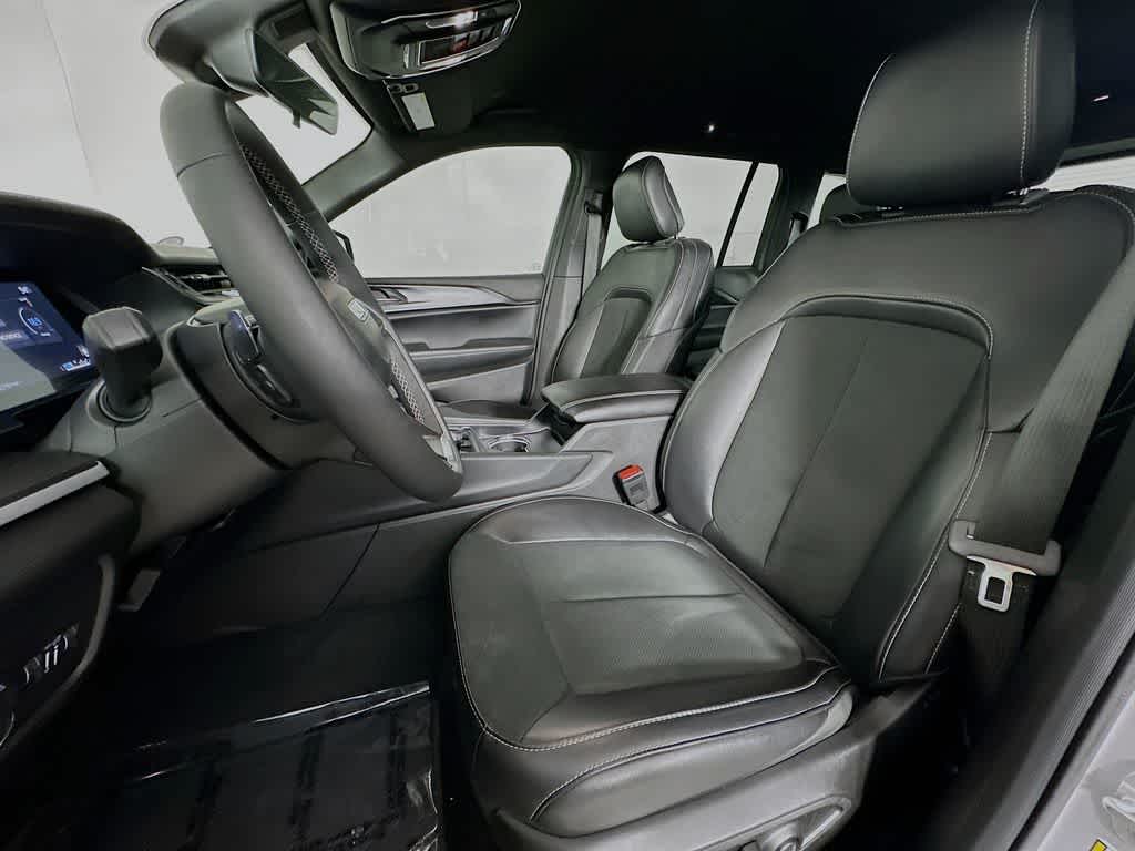 Jeep Grand Cherokee Altitude 2025