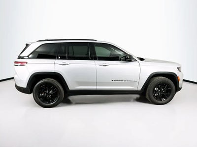 Jeep Grand Cherokee Altitude 2025