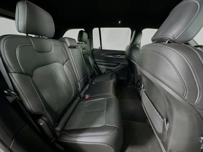 Jeep Grand Cherokee Altitude 2025