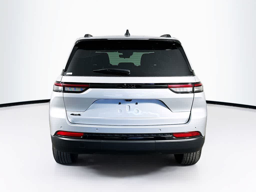 Jeep Grand Cherokee Altitude 2025