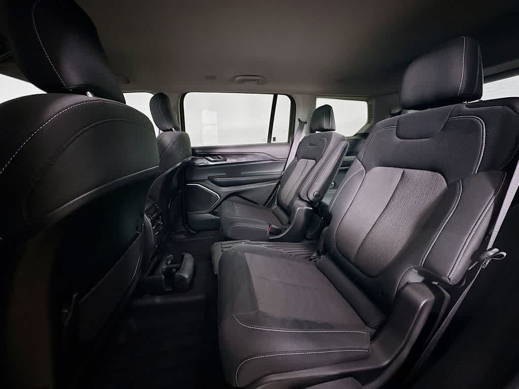 Jeep Grand Cherokee L Laredo 2022