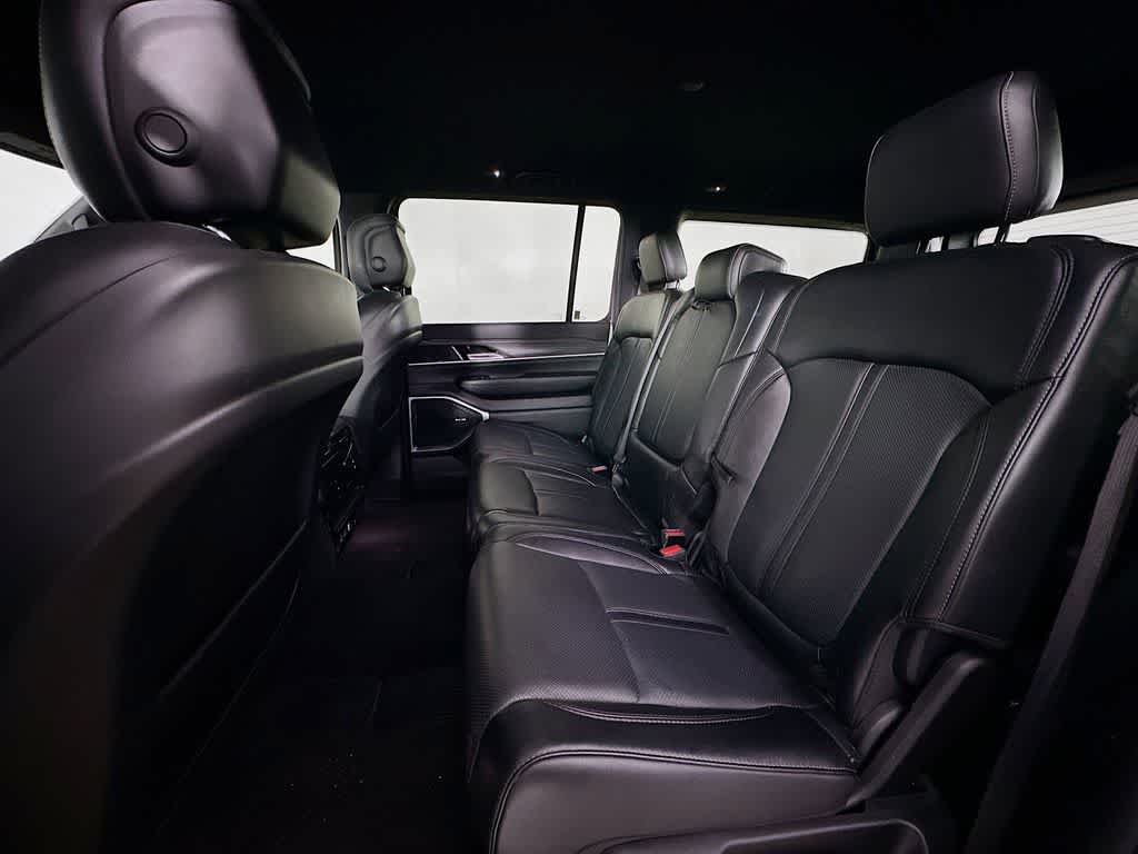 2023 Jeep Wagoneer Serie III