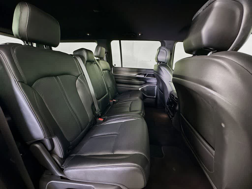 2023 Jeep Wagoneer Serie III