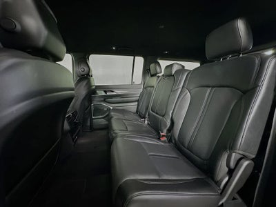 2023 Jeep Wagoneer Serie III