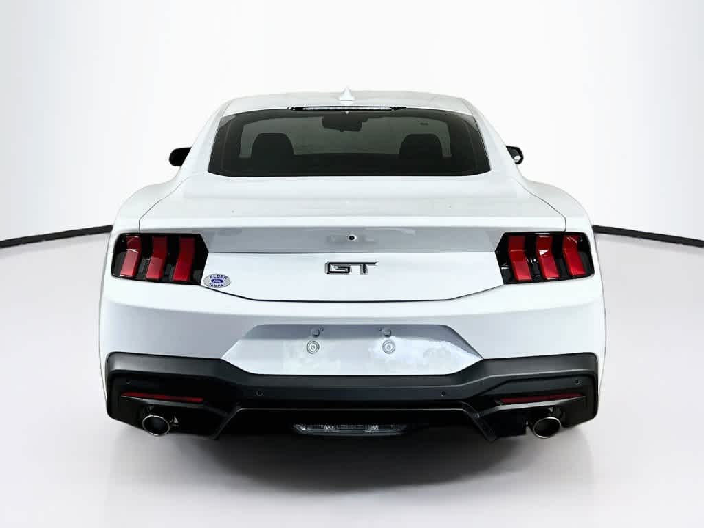 Ford Mustang GT 2026