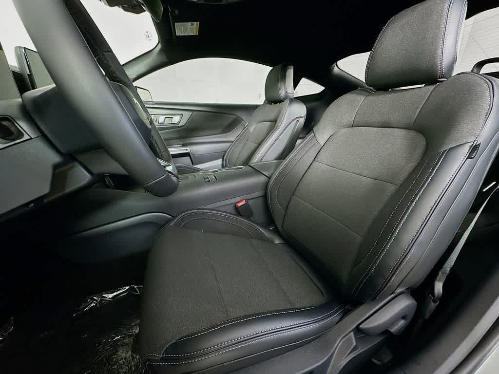 Ford Mustang EcoBoost 2026