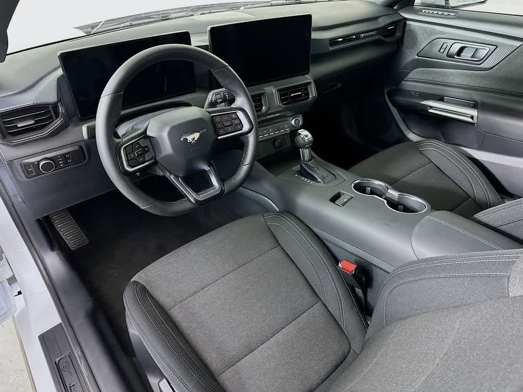 Ford Mustang EcoBoost 2026