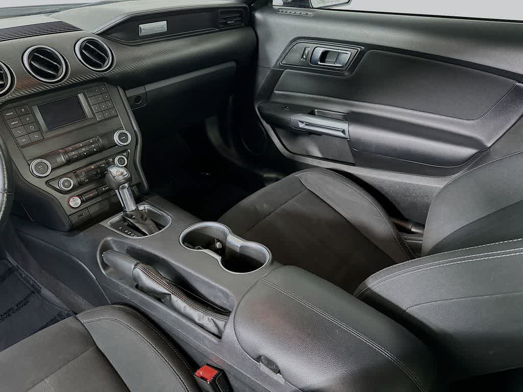 Ford Mustang EcoBoost 2022