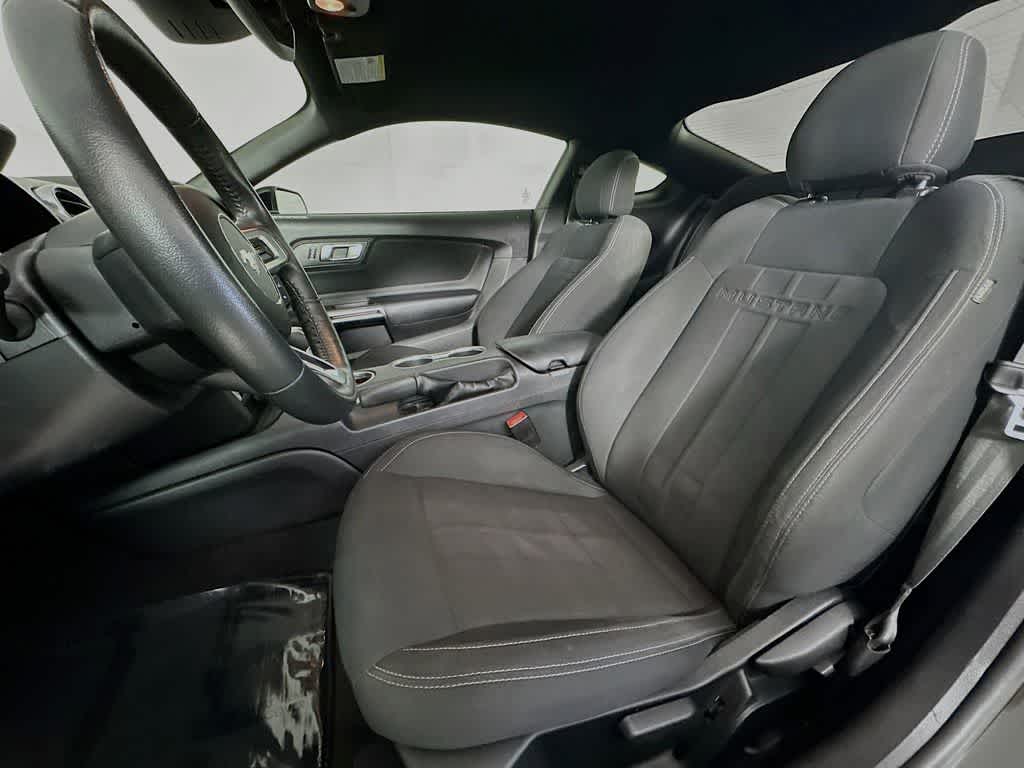 Ford Mustang EcoBoost 2022