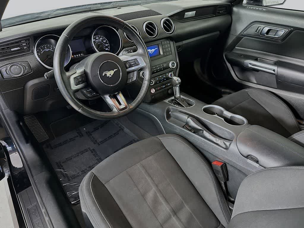 Ford Mustang EcoBoost 2022