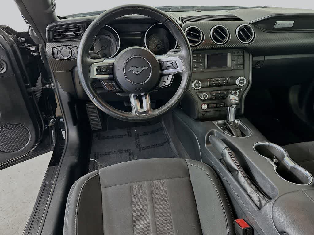 Ford Mustang EcoBoost 2022