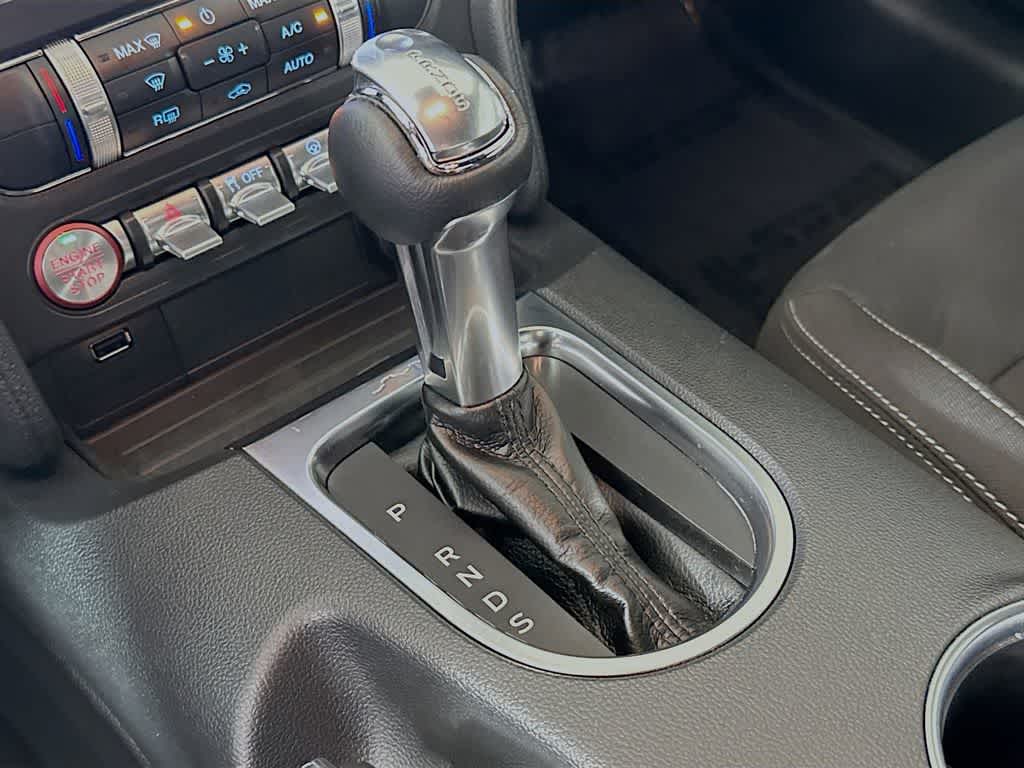 Ford Mustang EcoBoost 2022