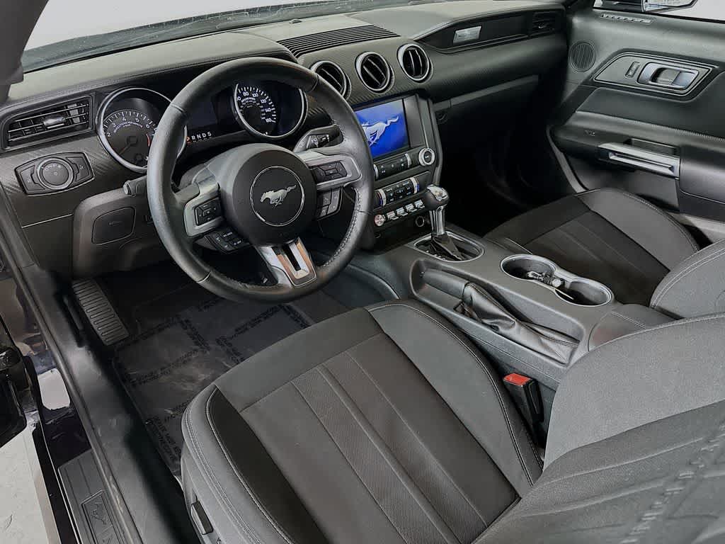 Ford Mustang EcoBoost 2022