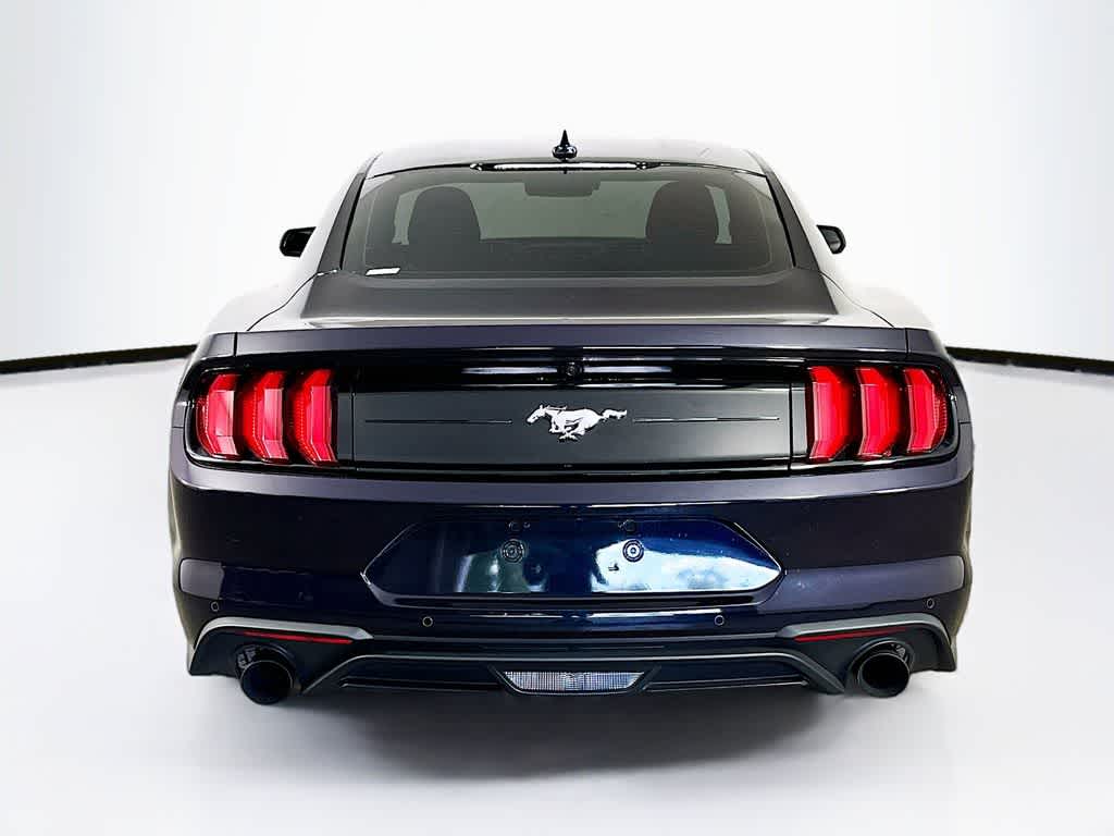 Ford Mustang EcoBoost 2022