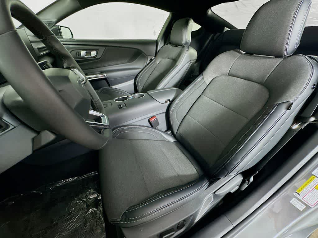 Ford Mustang EcoBoost 2026