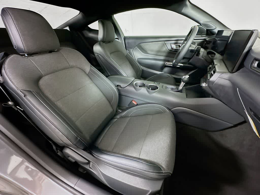 Ford Mustang EcoBoost 2026