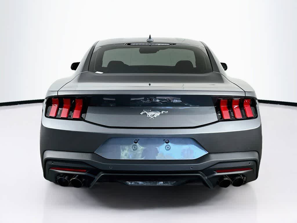 Ford Mustang EcoBoost 2026