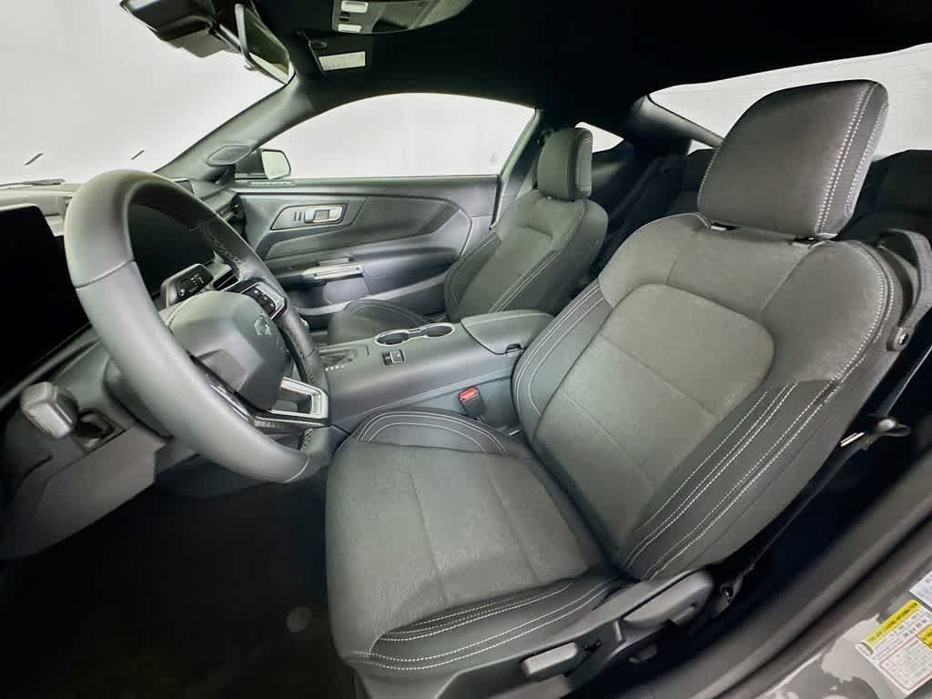 Ford Mustang EcoBoost 2026