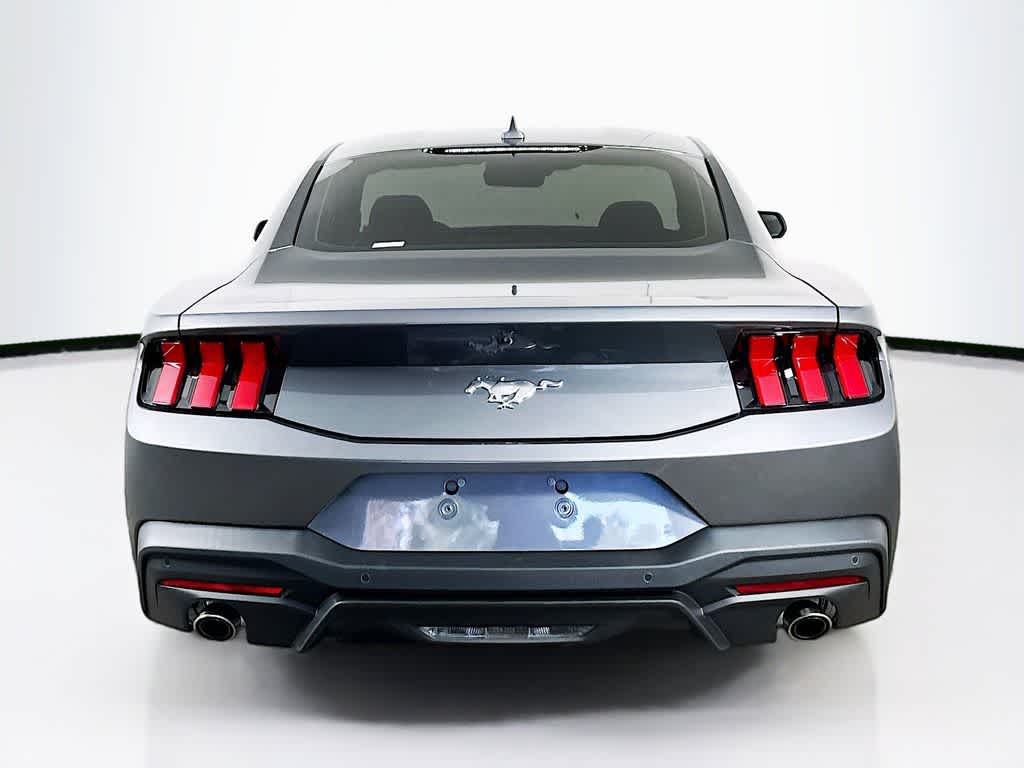Ford Mustang EcoBoost 2026