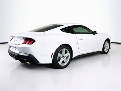 Ford Mustang EcoBoost 2026